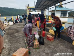 Pemuda Pancasila Bantu Satgas Covid -19 di Pelabuhan Roro Palmatak.