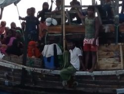 Setelah Tiga Hari di Laut, Pemerintah Izinkan Menampung Pengungsi Rohingya di Aceh