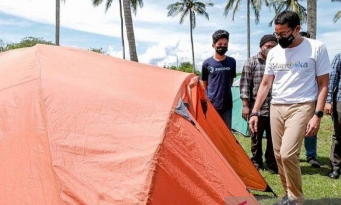 Menparekref Sandiaga Uno Tinjau Homestay Hingga Camping Ground di Mandalika