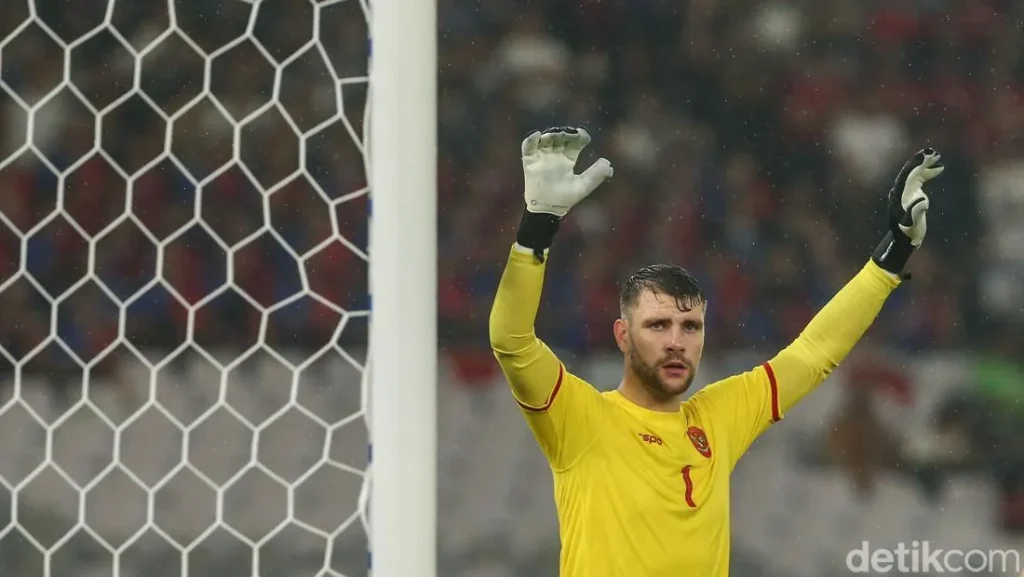 Maarten Paes Kiper Spesial Yang Bikin Ajax Kepincut Dan Siap Rekrut