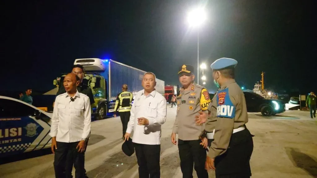 Menhub Dudy Antrean Truk Di Bbj Strategi Urai Kepadatan Di Merak