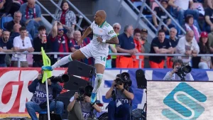 As Roma Kalahkan Bologna 2 0 Malen Beri Assist Krusial