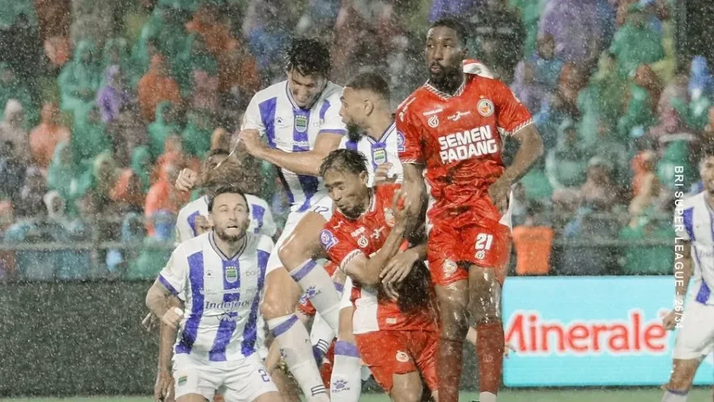 Persib Mantap Di Puncak Super League Persija Tertinggal Usai Tumbang