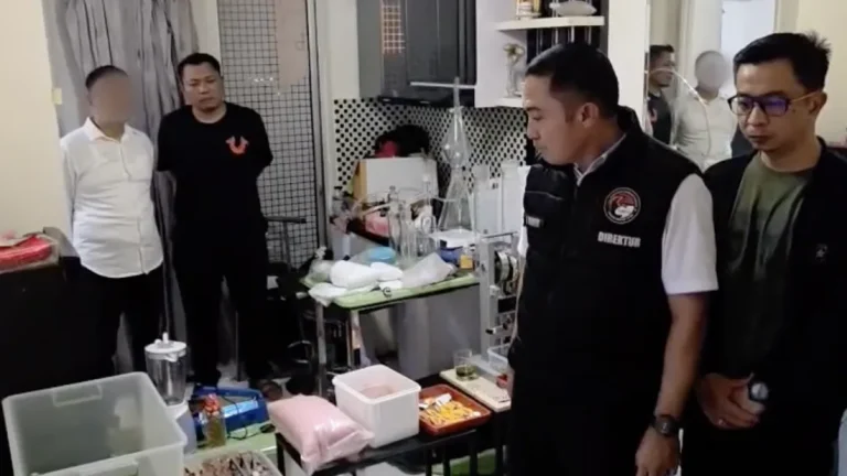 Polda Metro Bongkar Clandestine Lab Ekstasi Happy Water Di Apartemen Jaktim