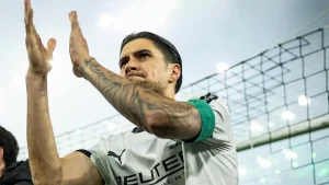 Gladbach Kalahkan Dortmund 1 0 Kevin Diks Ikut Rasakan Kemenangan