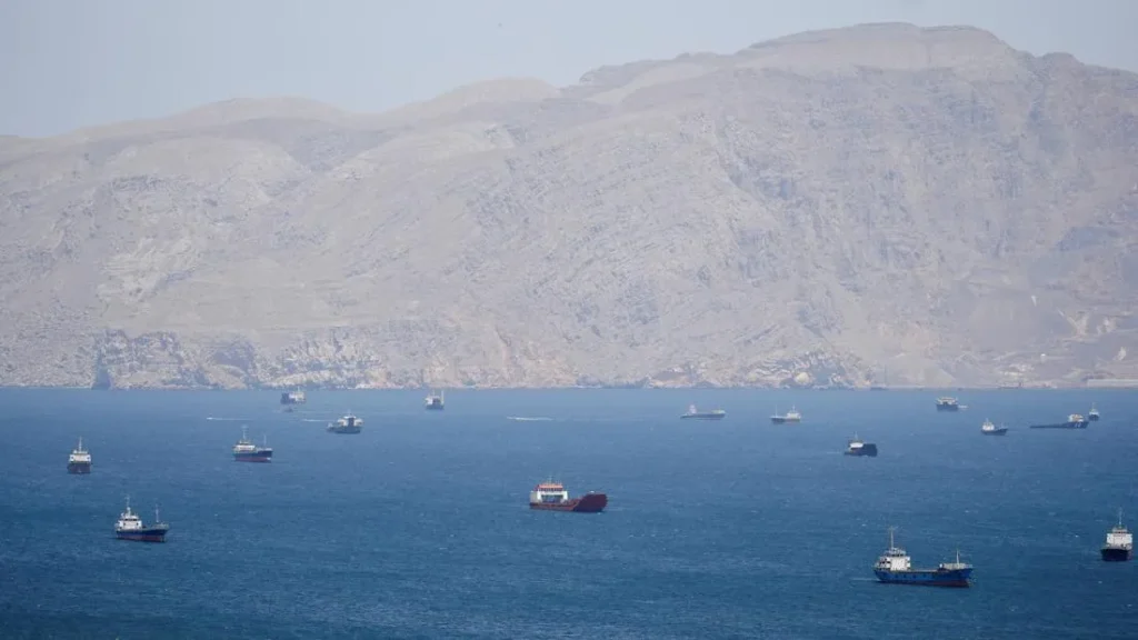 Iran Izinkan Kapal China Lintasi Selat Hormuz Sejak Rabu Malam