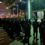 Puluhan Brimob Jaga Ketat Gedung Hayam Wuruk Diduga Penegakan Hukum