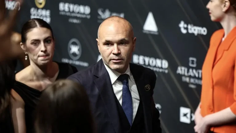Andres Iniesta Resmi Latih Klub Uni Emirat Arab Gulf United